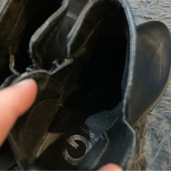 Ladies Short Black Guess Booties - Picture 7 of 8